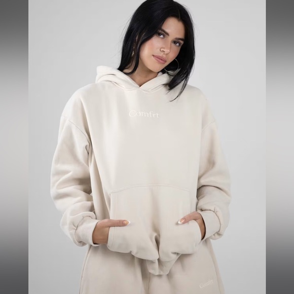 Comfrt set. Color: bone. - Picture 1 of 2